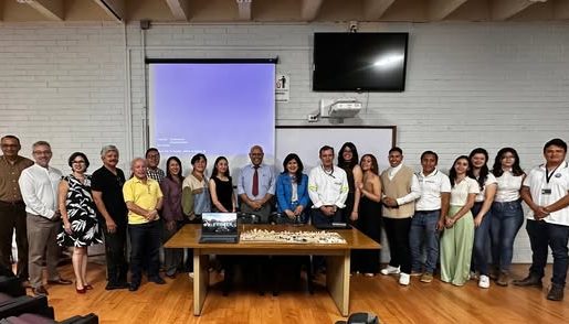 Entrega del Proyecto Fotografía Divulgación: Entrega deproyecto "Centro recreativo y vacacional para empleados de USAC, Finca Sábana Arriba" desarrollado por estudiantes de Diseño Arquitectónico 4